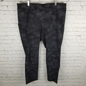 LAURA PLUS | floral flower pull-on style skinny thick stretch ponte pants